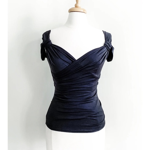 Diane Kroe cross top, size 3 (DK sizes), black - Picture 4 of 5